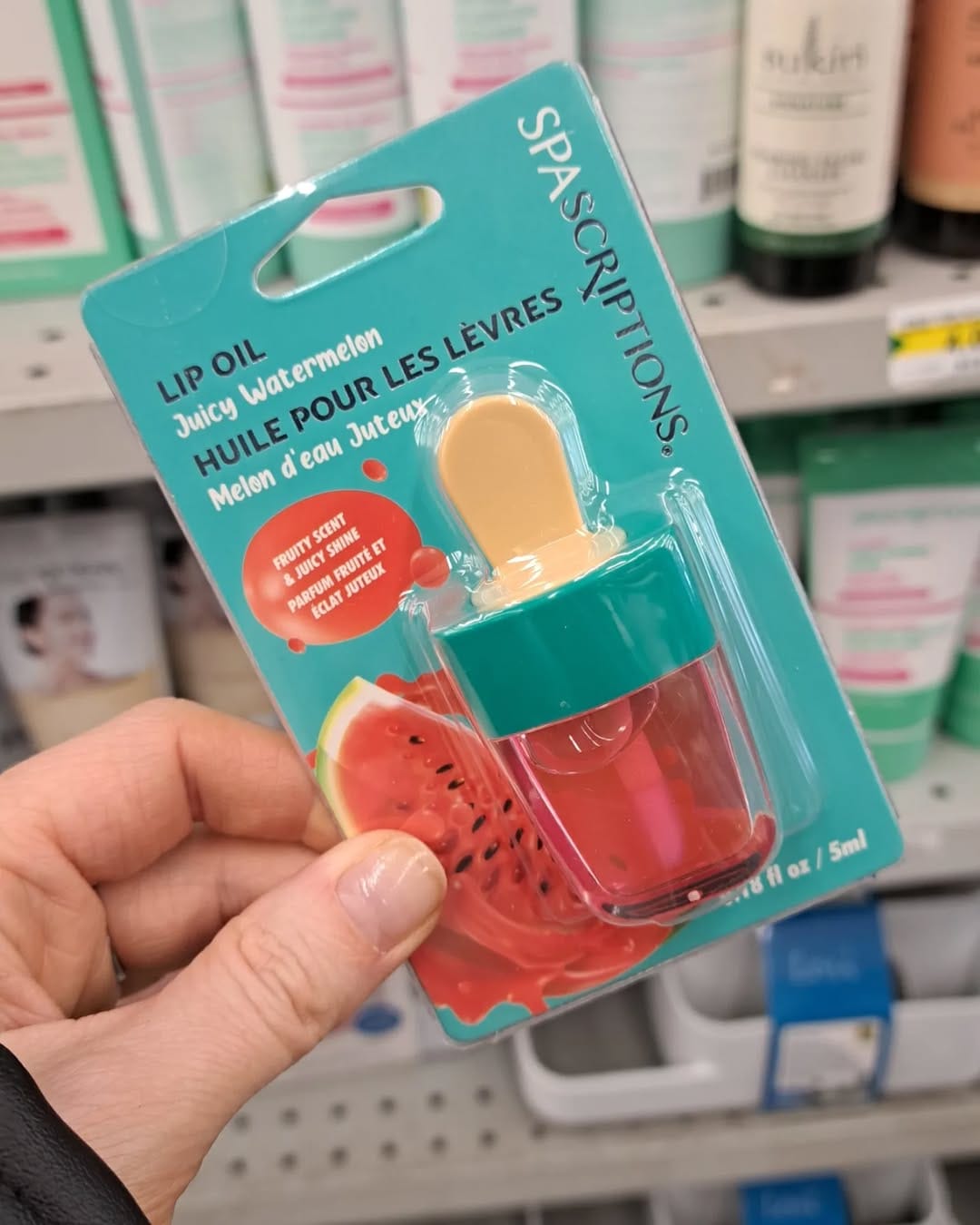 DIY lip balm in small tins